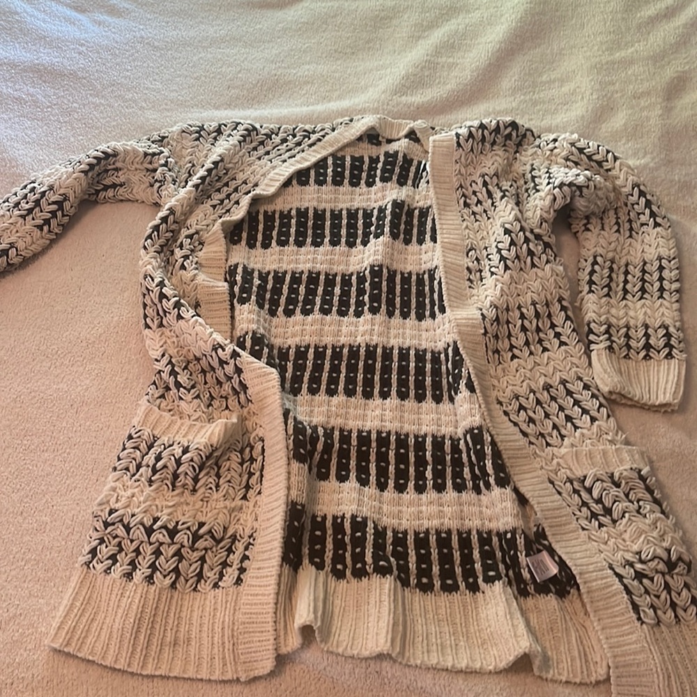 Women's 3/4 Sleeve Button Down Knit Cropped